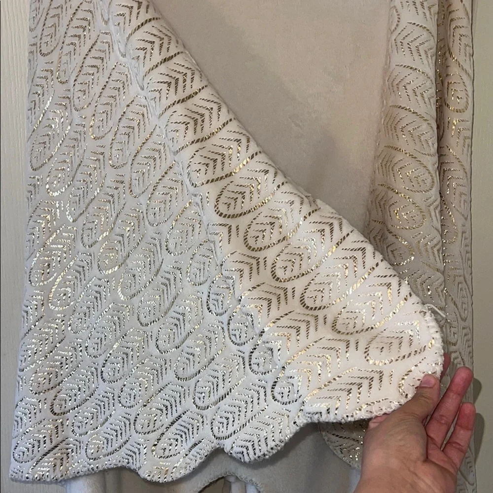 Cozy Cream Cape‎ Unicorn Hooded Blanket with pockets